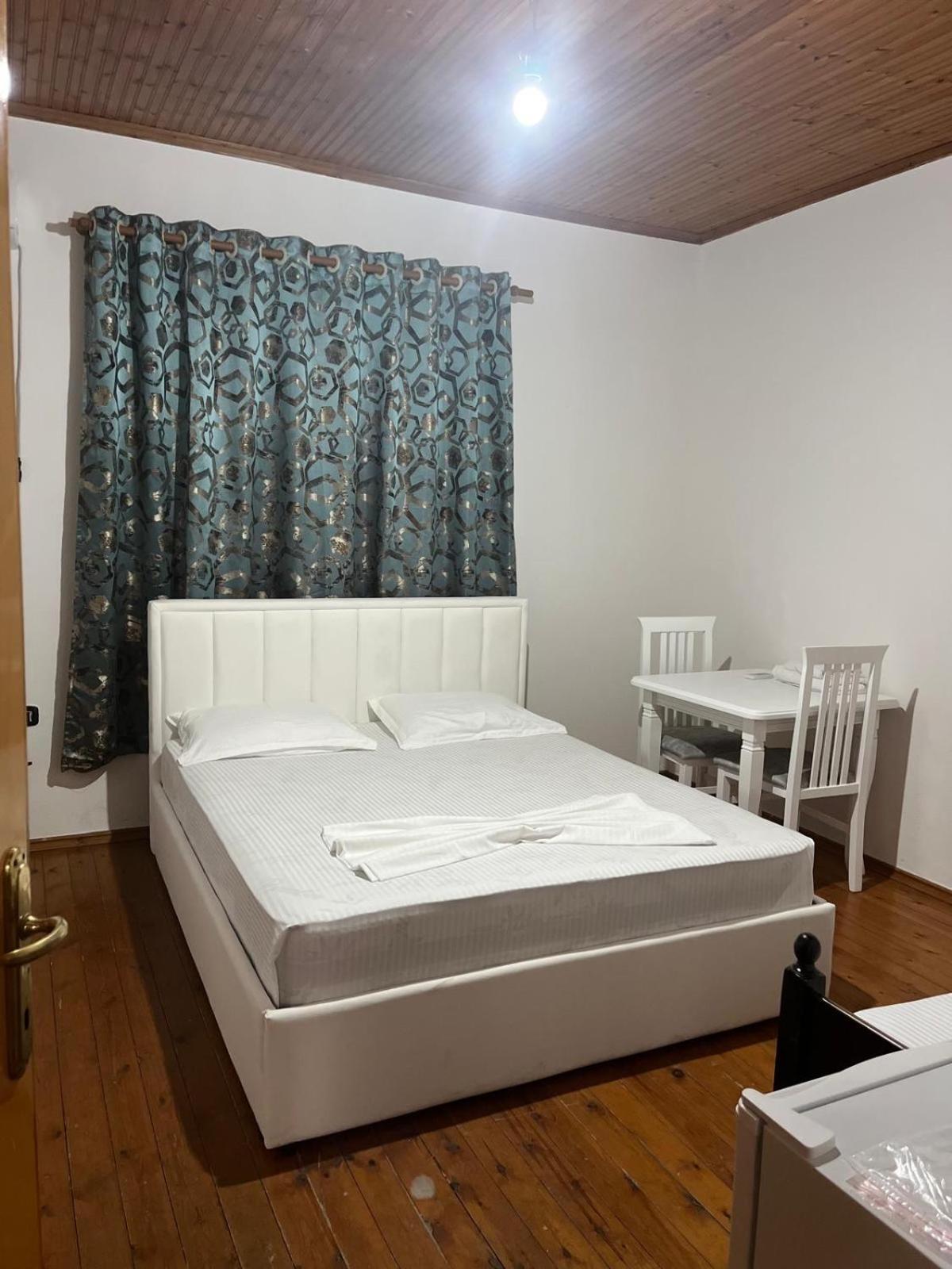 Cozy Little Holiday House Shkodër Eksteriør billede